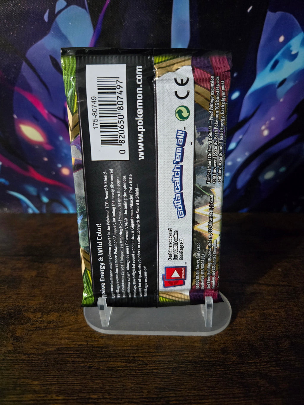 Pokémon TCG Sword and Shield Vivid Voltage Booster Card Pack
